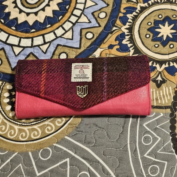 Islander Handbags - Islander Clasp Harris Tweed Wallet with dust cover, NWT, Large